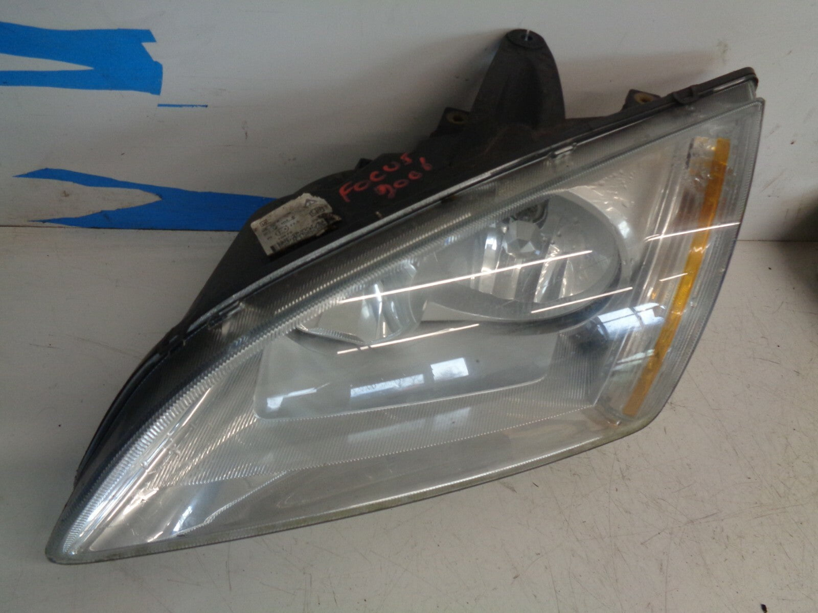 FORD FOCUS 2006 MK2 NS PASSENGER SIDE FRONT HEADLIGHT HEADLAMP 4M5113W030BE