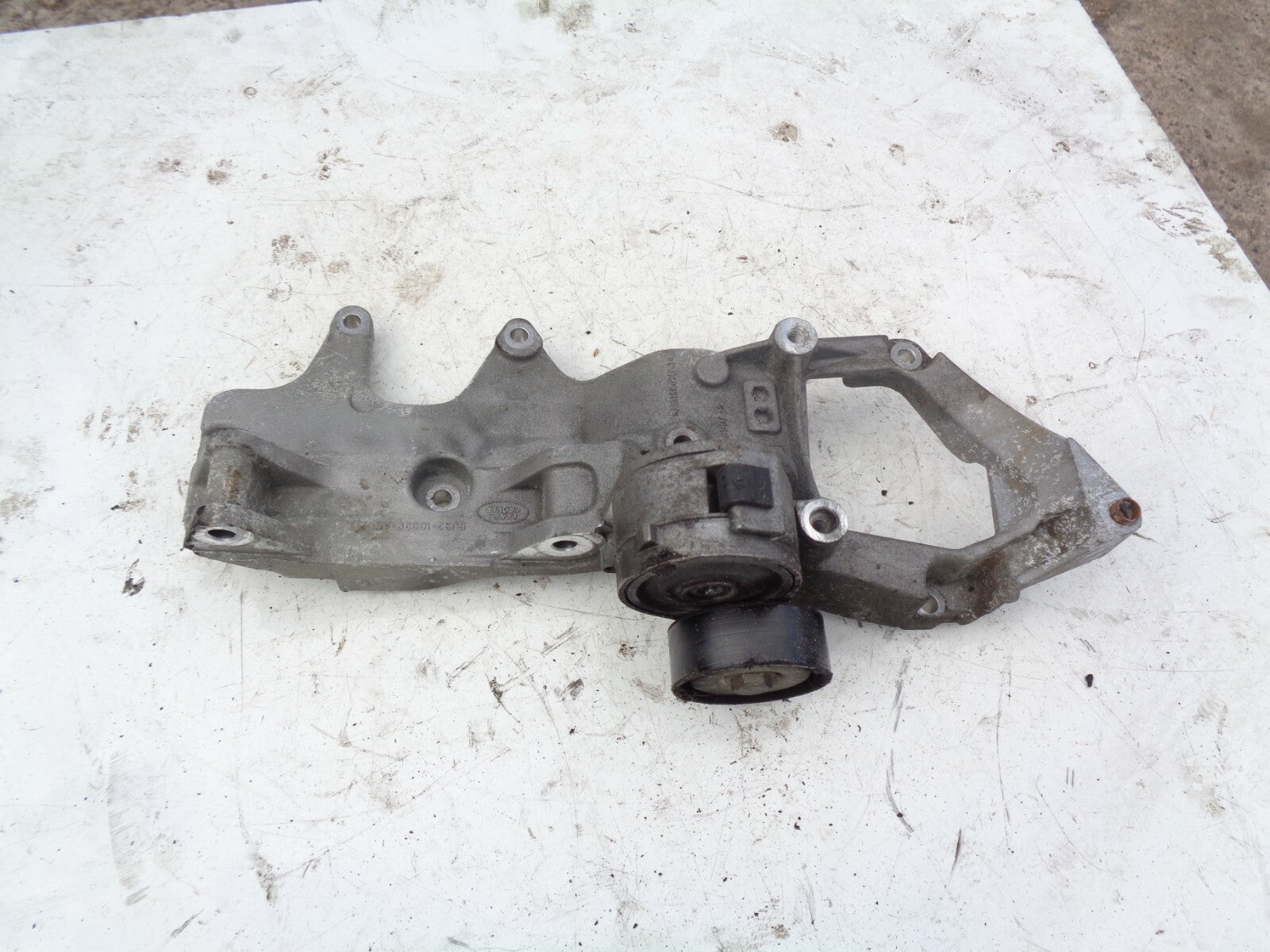 RANGE ROVER SPORT EVOQUE 2014 2018 ENGINE MOUNT TENSIONER PULLEY BJ32-10039-AE