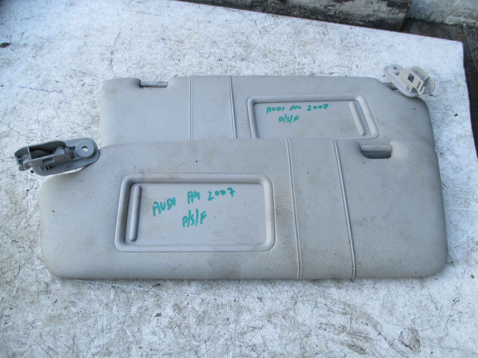 AUDI A4 2007 B7 FRONT DRIVER + PASSENGER SUN VISOR