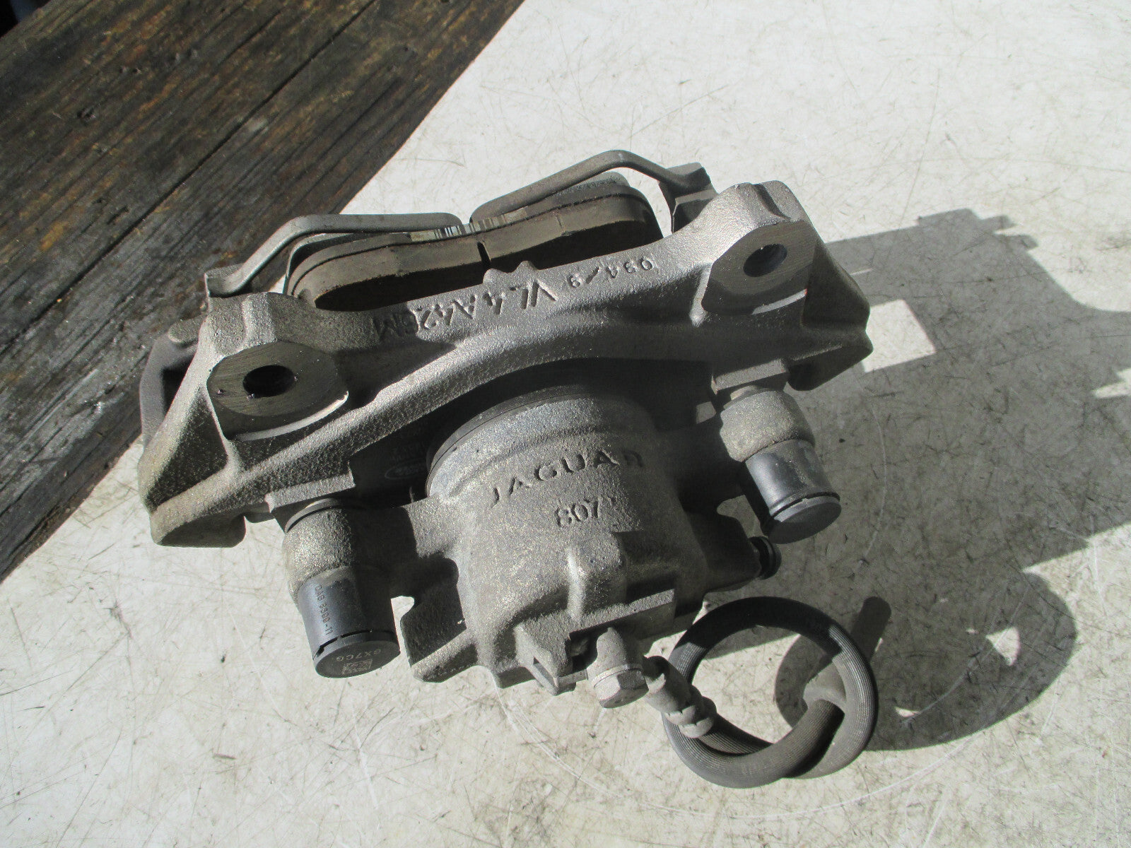 JAGUAR XE 2019 2.0 PETROL OSF DRIVER SIDE FRONT BRAKE CALIPER