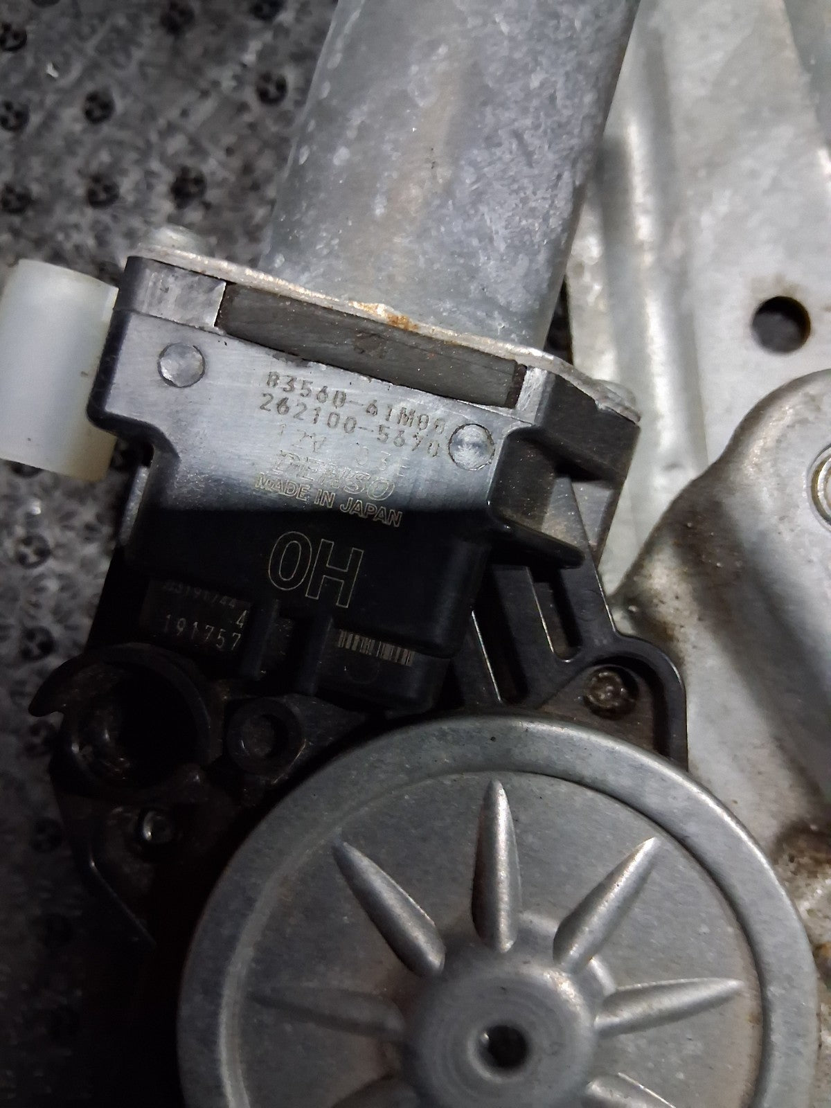2022 SUZUKI VITARA MK4 NSR PASSENGER SIDE REAR WINDOW MOTOR REGULATOR 2621005670