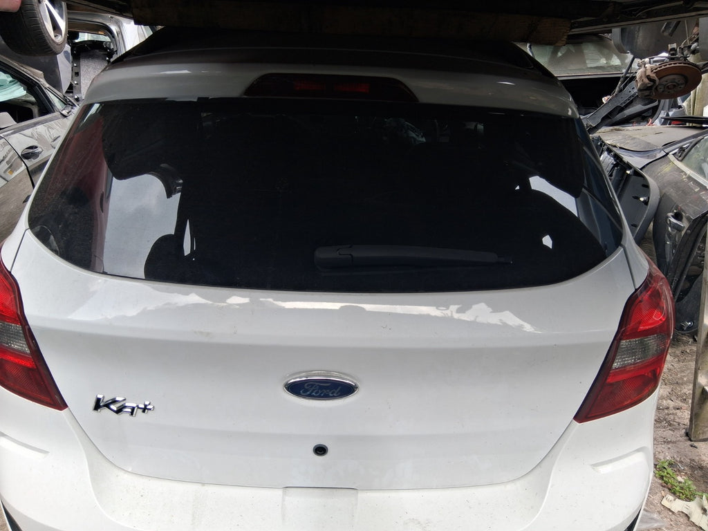 2018 FORD KA + PLUS HATCHBACK REAR BARE TAILGATE BOOTLID WHITE