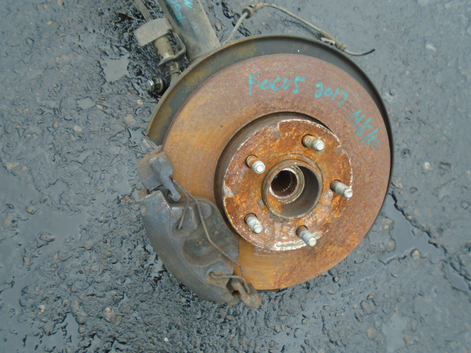 FORD FOCUS MK3 2017 1.5 DIESEL NSF PASSENGER SIDE FRONT SHOCK SPRING HUB
