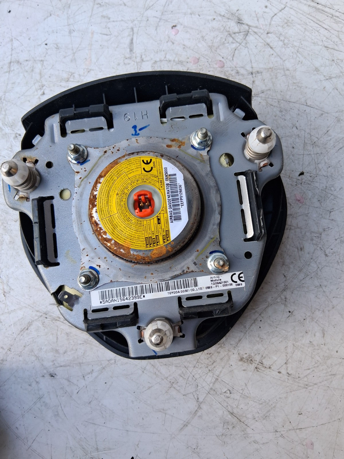 2019 TOYOTA AYGO MK2 BLACK SRS STEERING WHEEL AIR BAG ASSEMBLY TG09A01001