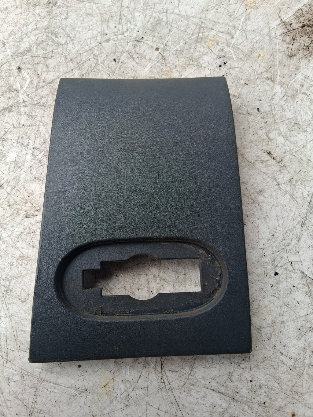 2022 MERCEDES SPRINTER W907 NS PASSENGER B PILLER PLASTIC TRIM A9106906100