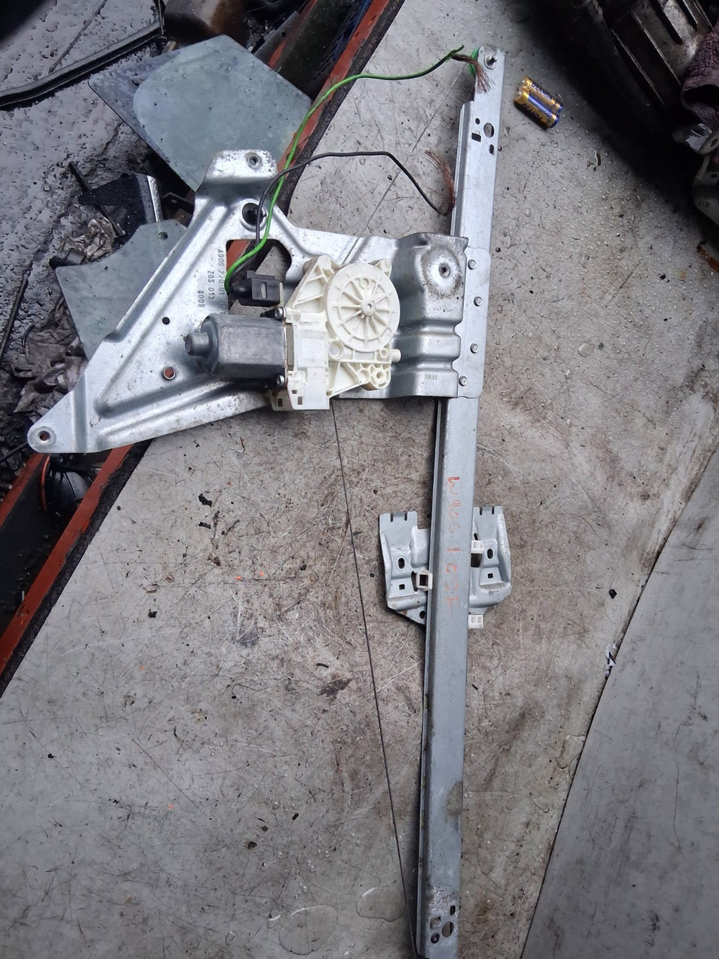 2016 MERCEDES SPRINTER W906 OSF DRIVER SIDE WINDOW MOTOR REGULATOR A9067200146