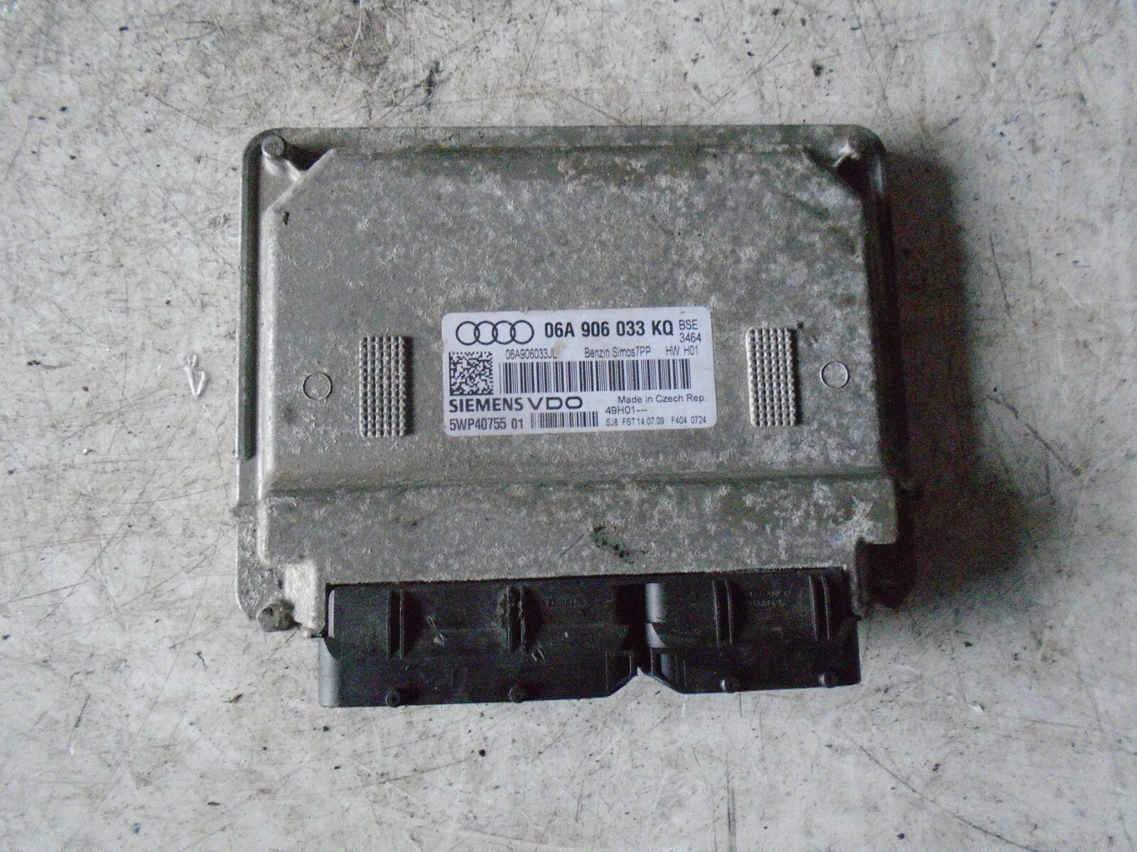 AUDI A3 2003-2013 8P ENGINE CONTROL MODULE ECU 06A906033
