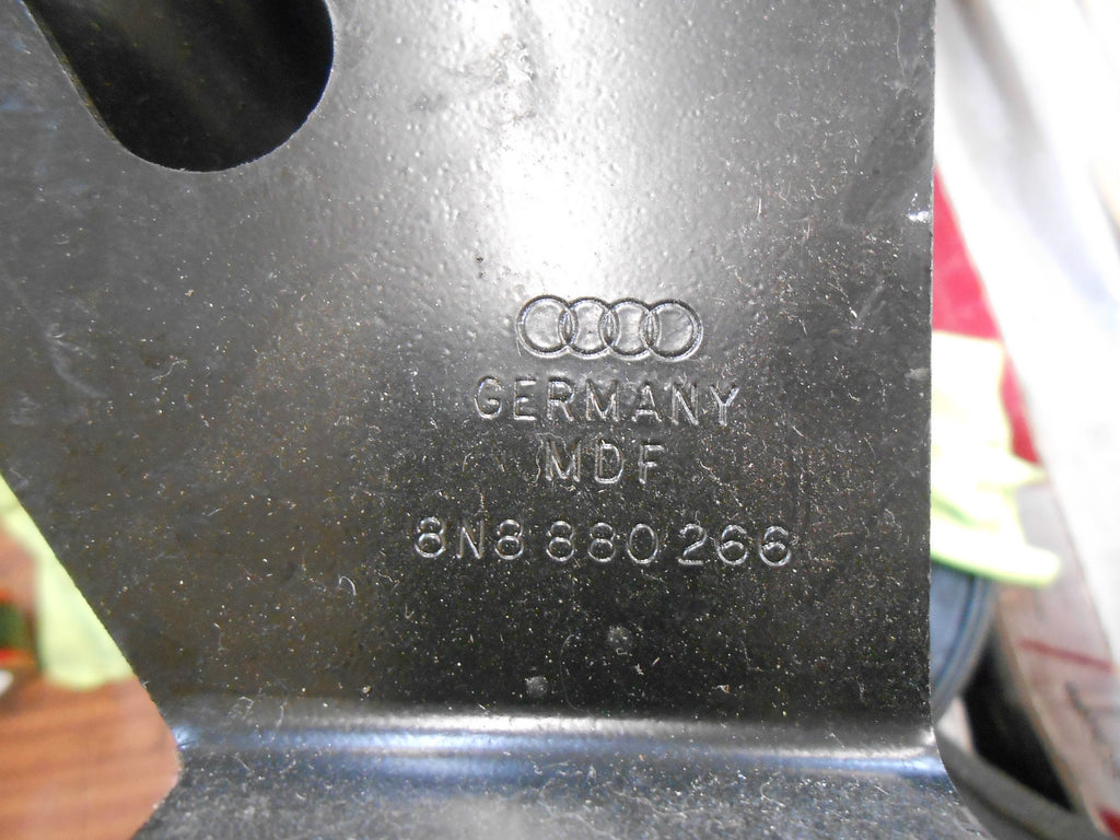 AUDI TT 8N 2003 OS DRIVER B-PILLAR BRACE METAL TUBE BAR SUPPORT 8N8880266
