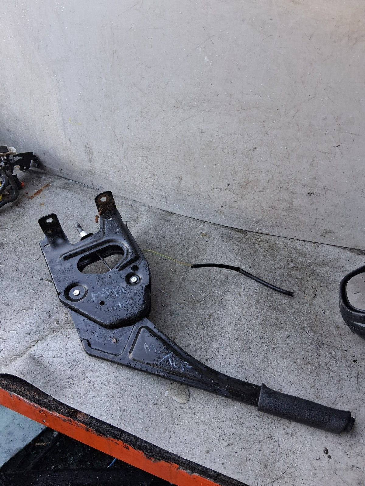 2023 RENAULT MASTER HANDBRAKE PARKING BRAKE LEVER MECHANISM 360107552R