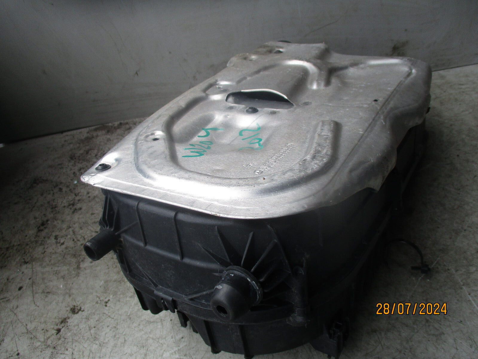2012 MERCEDES BENZ W204 C CLASS AIR FILTER BOX A6510903501