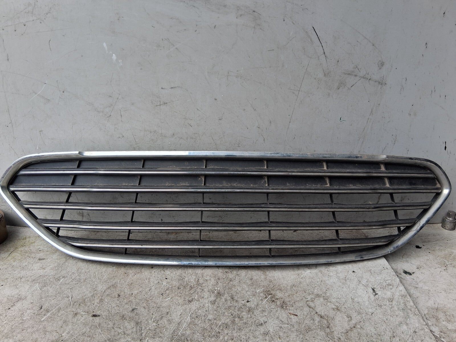 FORD MONDEO MK5 2016 FRONT BUMPER UPPER CENTRE GRILLE TRIM C1BB17B968A