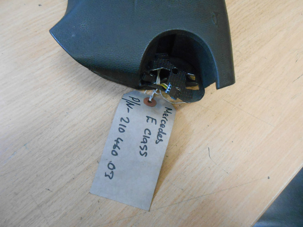 MERCEDES E CLASS W210 2000 STEERING WHEEL AIRBAG UNIT 21046003