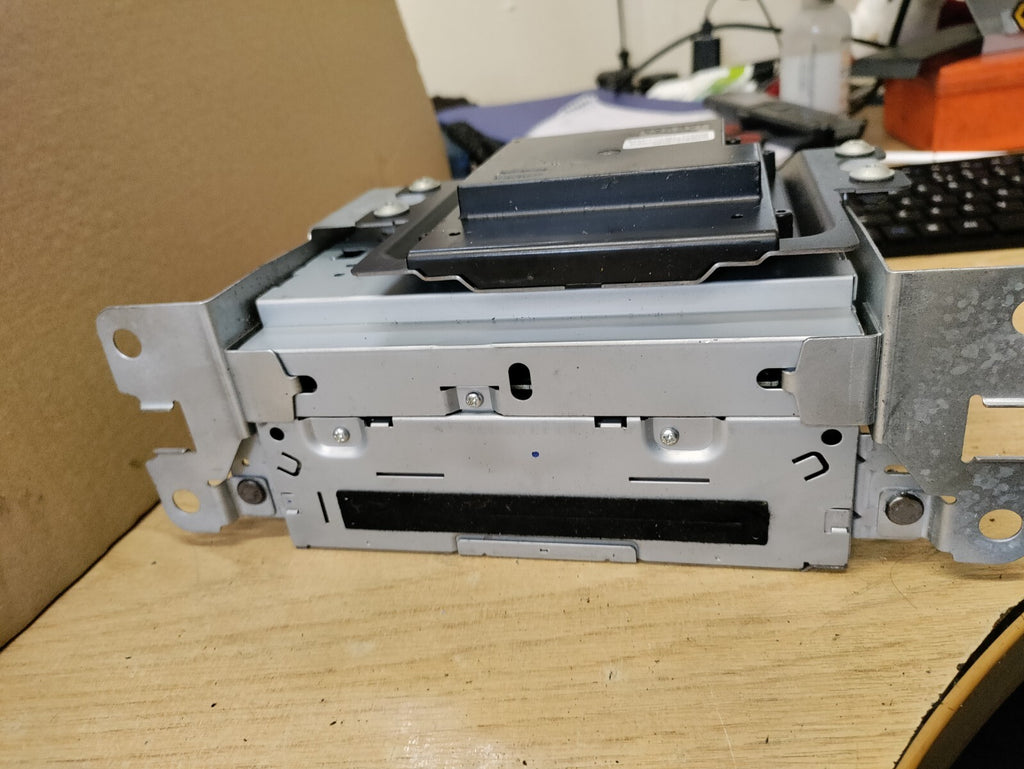 2009 JAGUAR XF X250 MULTIMEDIA CD PLAYER HEAD UNIT 7G9N18C815TA