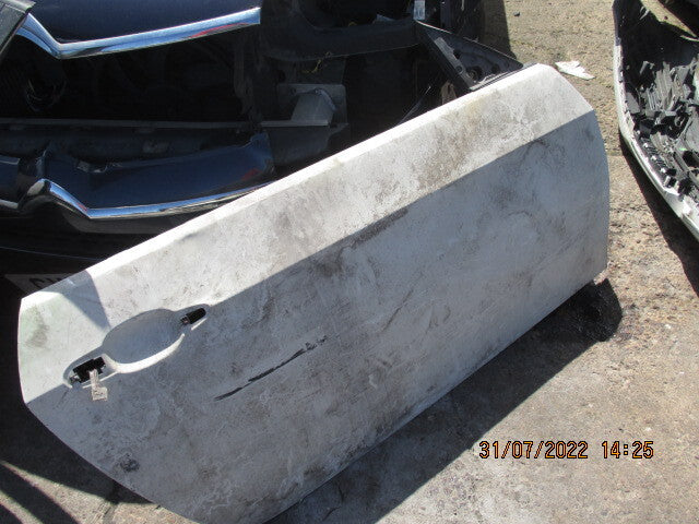 BMW 3 SERIES E92 COUPE OSF DRIVER SIDE FRONT BARE DOOR WHITE