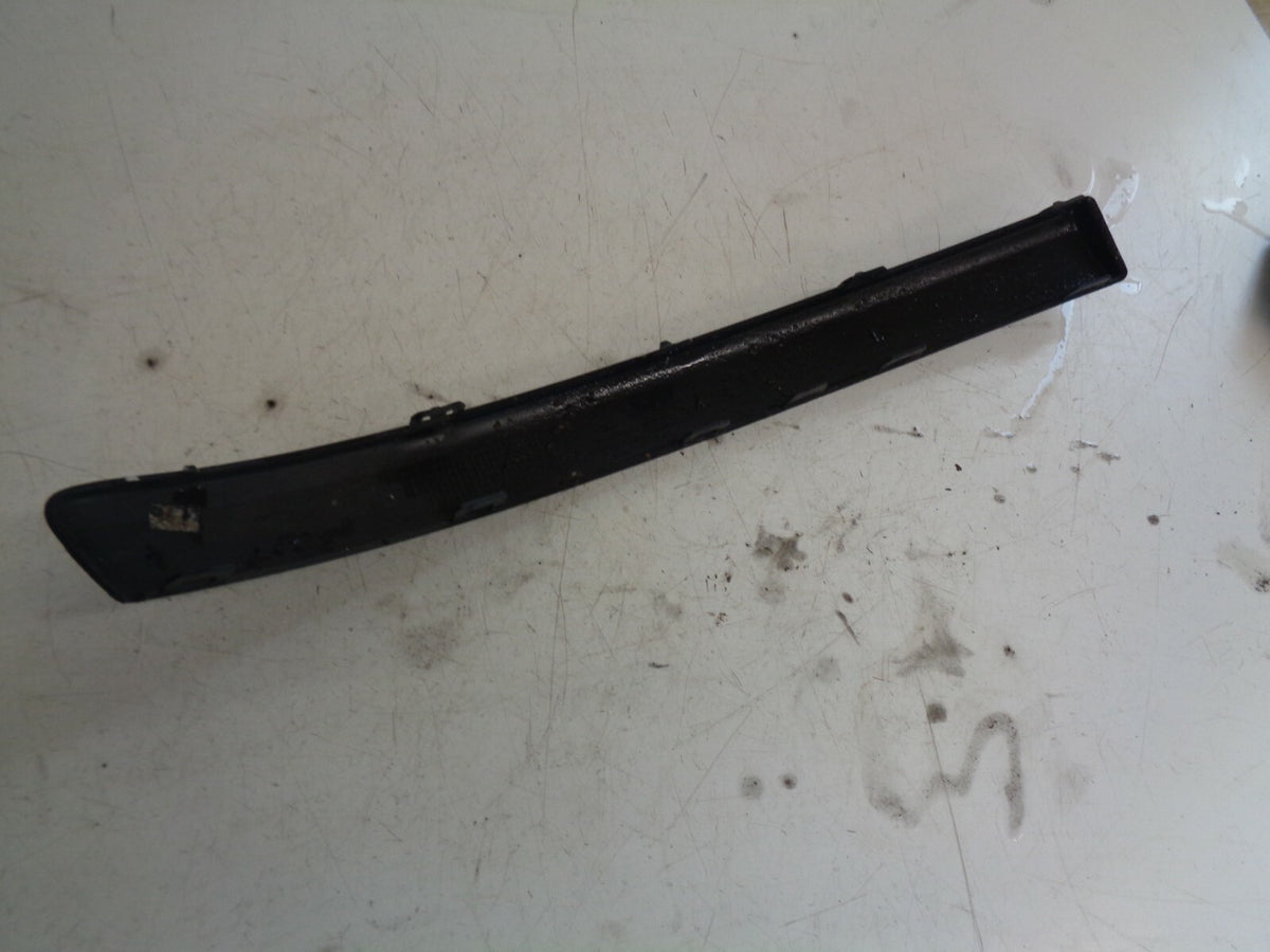 RENAULT CLIO MK3 05-09 NS FRONT PASSENGER SIDE BUMPER MOULDING
