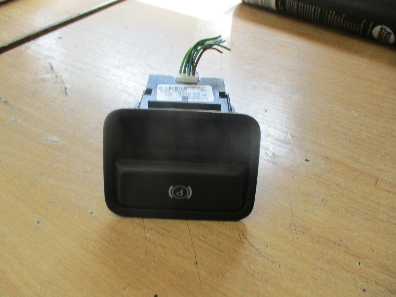 MERCEDES A CLASS W176 ELECTRONIC HAND BRAKE MODULE SWITCH A2469050451