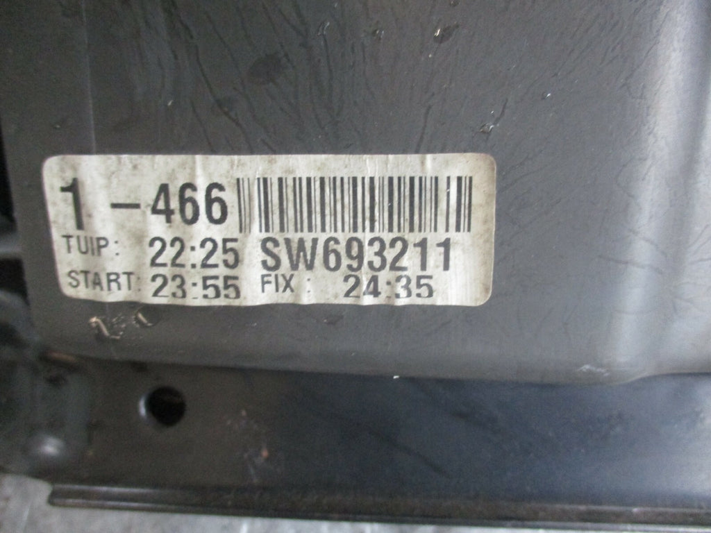 HYUNDAI SANTA FE MK1 NS PASSENGER SIDE GLOVE BOX 84540 26902