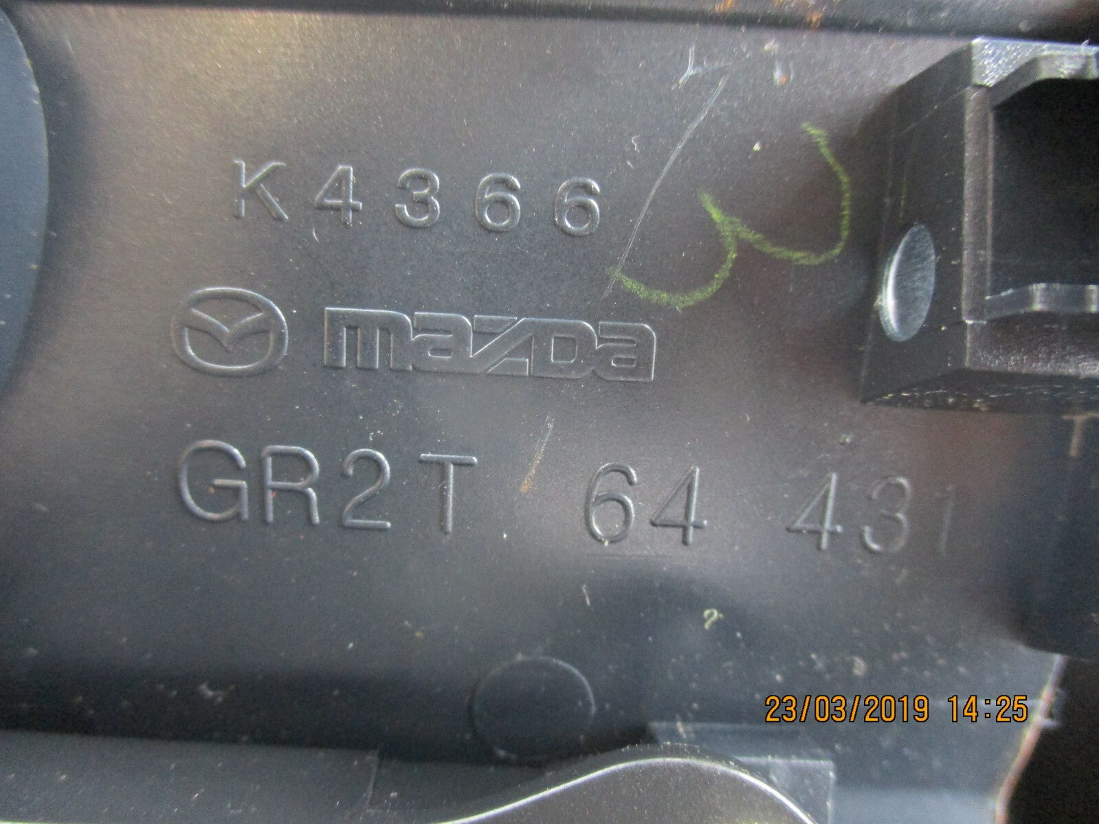 MAZDA 6 2004 CENTRE CONSOLE CUP HOLDER GR2T64431