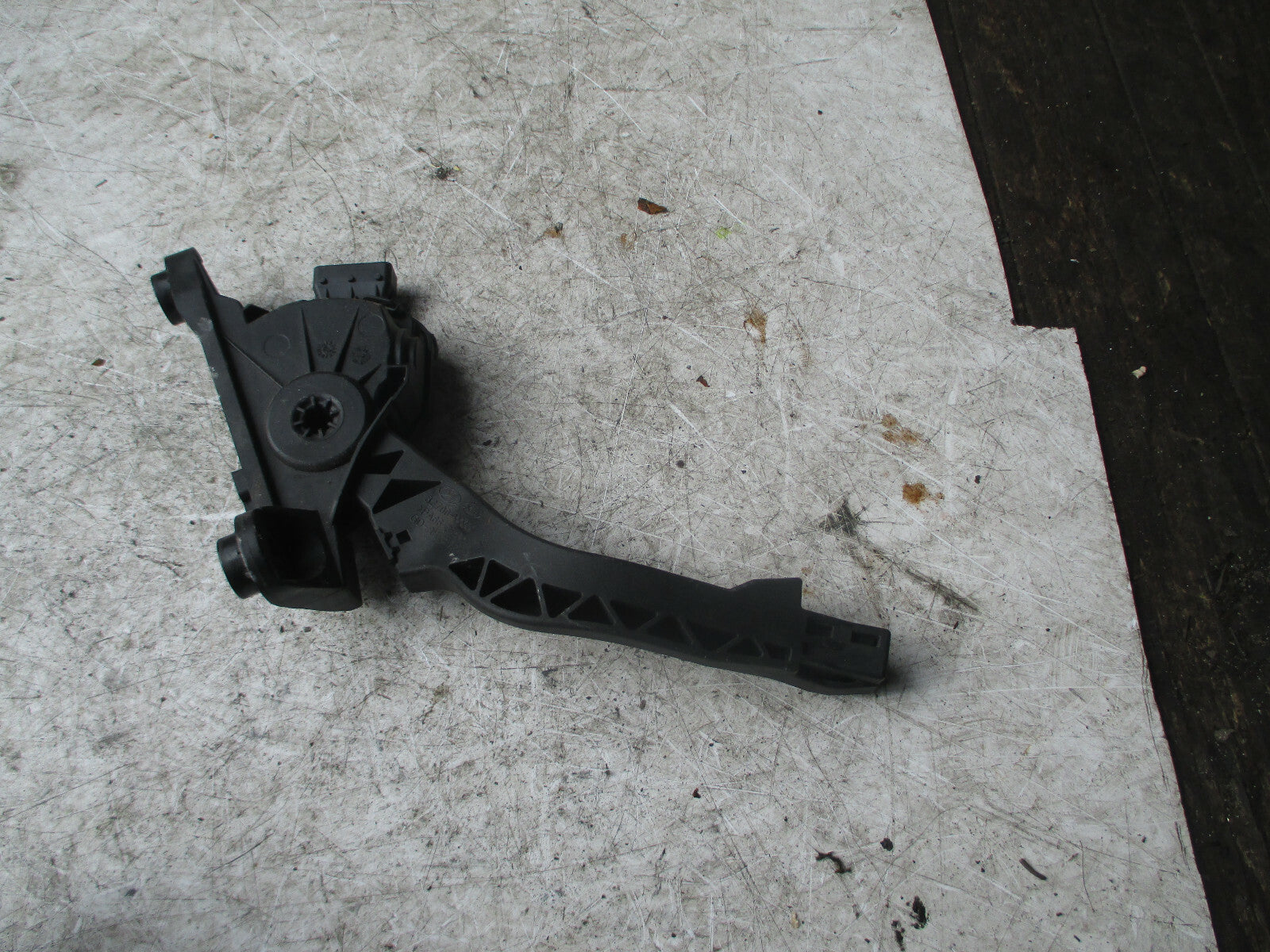 HYUNDAI I30 2014 MK2 ELECTRONIC ACCELERATOR THROTTLE GAS PEDAL 32700A5900