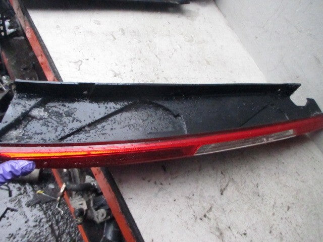 FORD FOCUS MK2 2005 HATCHBACK OSR DRIVER SIDE REAR BRAKE TAIL LIGHT CLUSTER