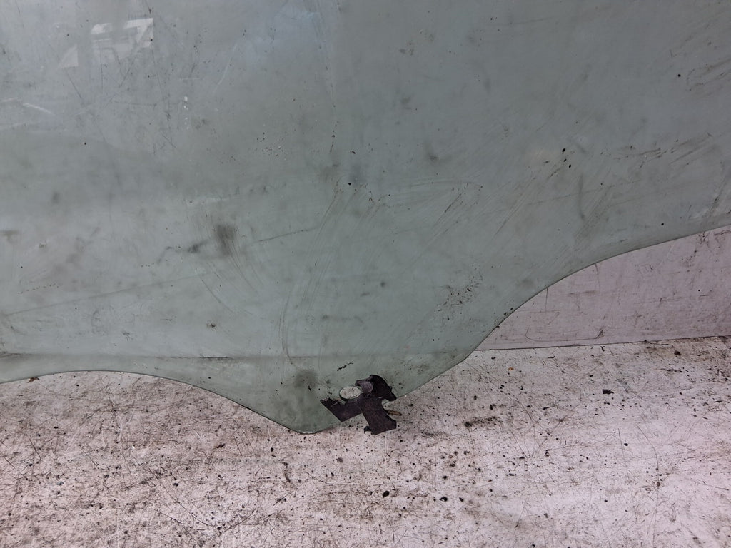 FIAT PUNTO 2008 3 DOOR OSF DRIVER SIDE FRONT RIGHT WINDOW GLASS 43R00048