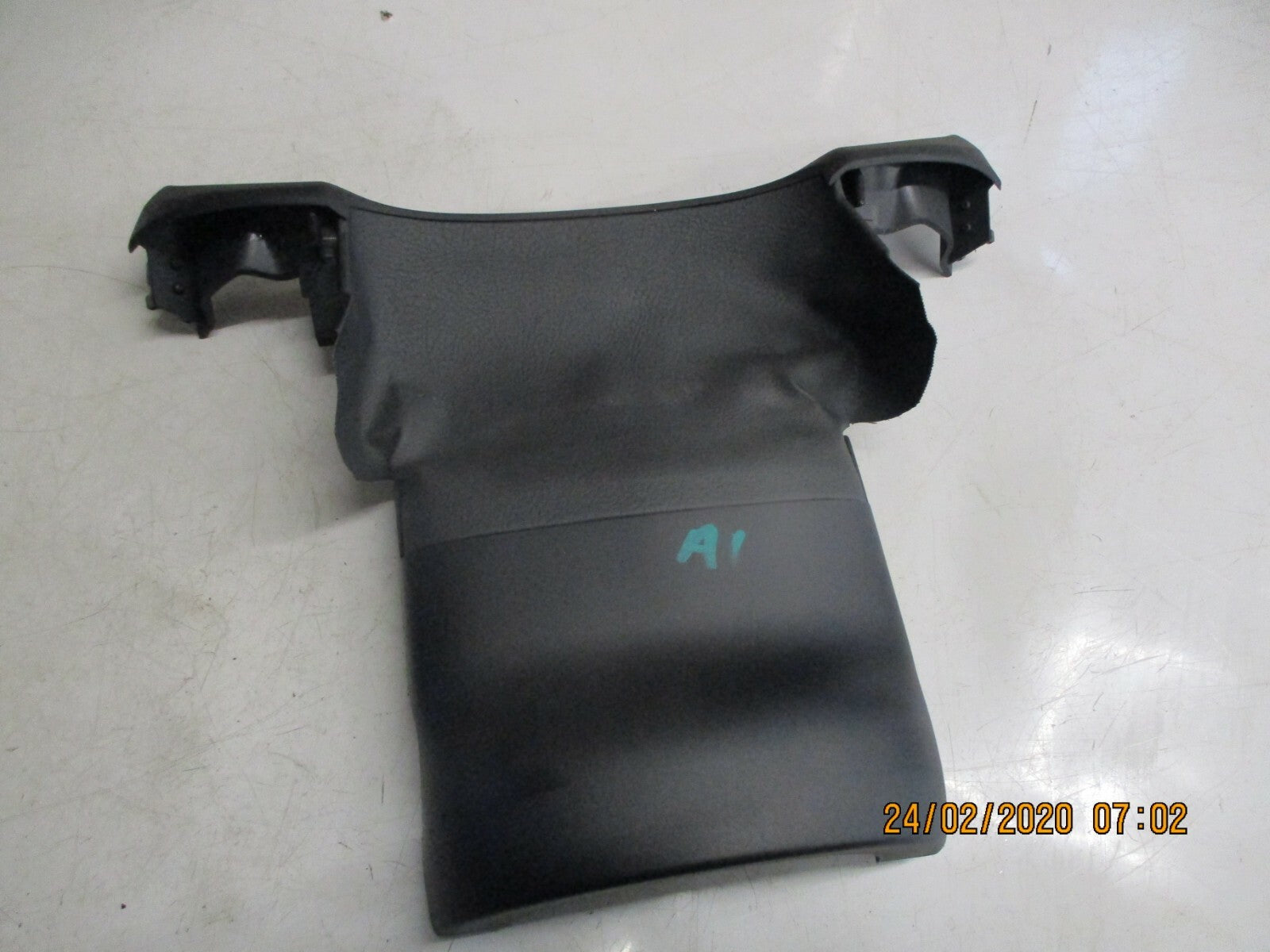 AUDI A1 MK1 8X 2017 UPPER STEERING COLUMN TRIM COVER SHROUD 8X28583456PS