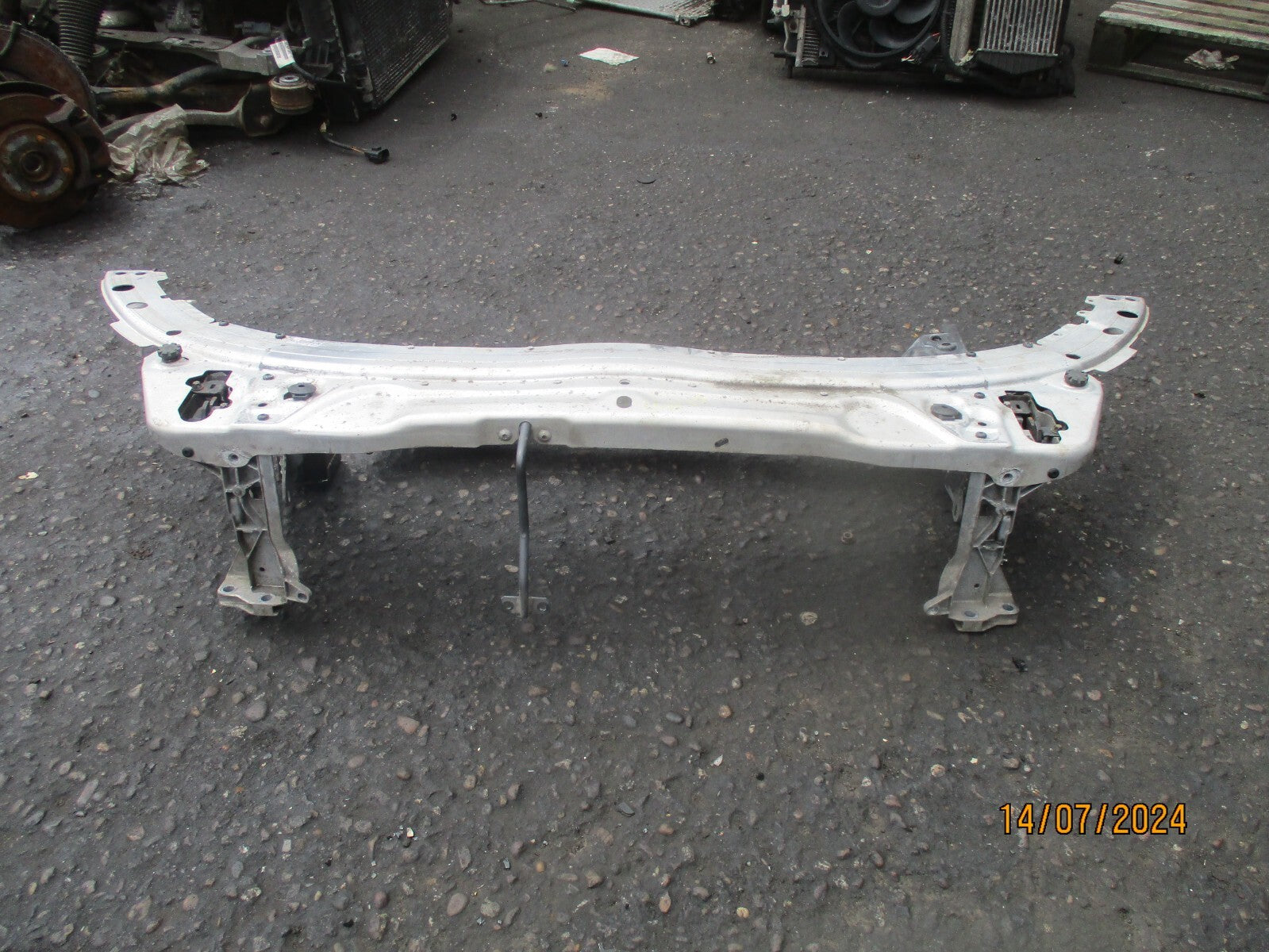 MERCEDES C CLASS W205 2017 FRONT SLAM PANEL RADIATOR SUPPORT BAR A2056203301