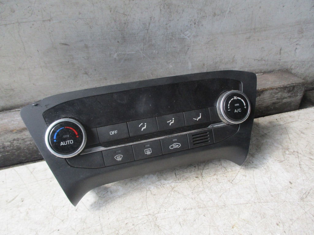 HYUNDAI I20 2016 DIGITAL CLIMATE CONTROL SWITCH PANEL 97250C8220