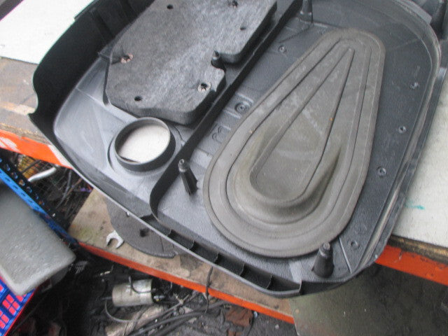 BMW 5 SERIES 2012 F10 2.0 DIESEL ENGINE COVER 7802847