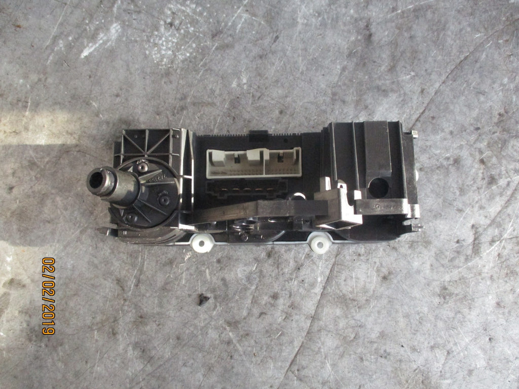 VW VOLKSWAGEN GOLF MK5 HEATER AC AIR CON CONTROL PANEL