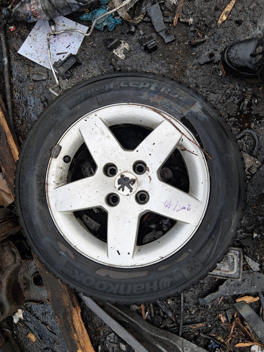 2012 PEUGEOT 207 15 INCH ALLOY WHEEL WITH TYRE 185/65R15