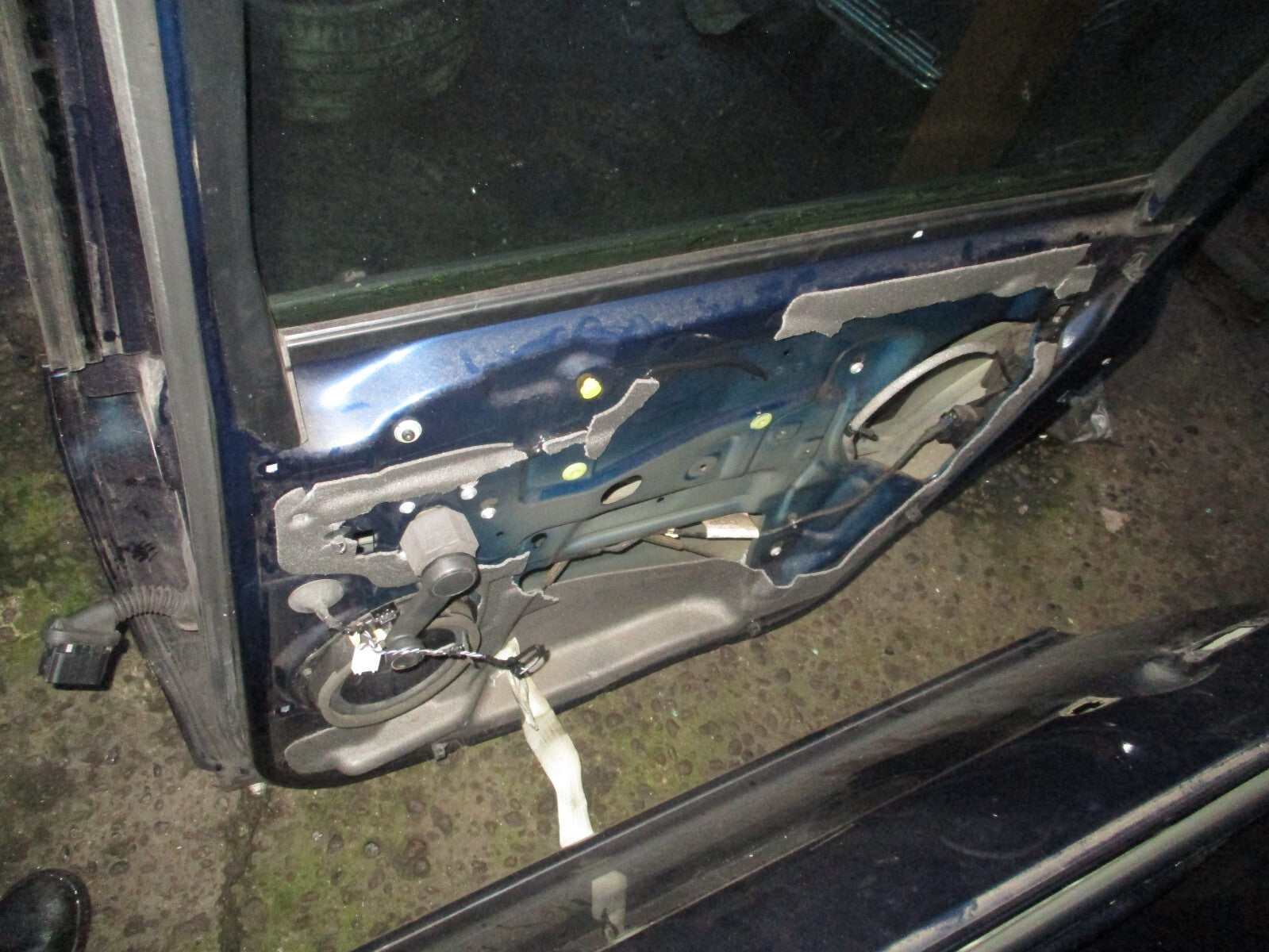FORD S MAX MK1 2008 OSR DRIVER SIDE REAR COMPLETE DOOR BLUE