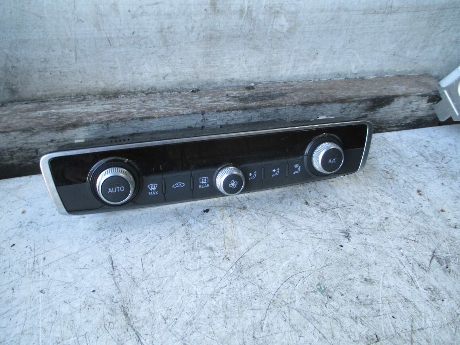 AUDI A3 2019 MK3 8V AC HEATER CLIMATE CONTROL SWITCH 8V0820043AE