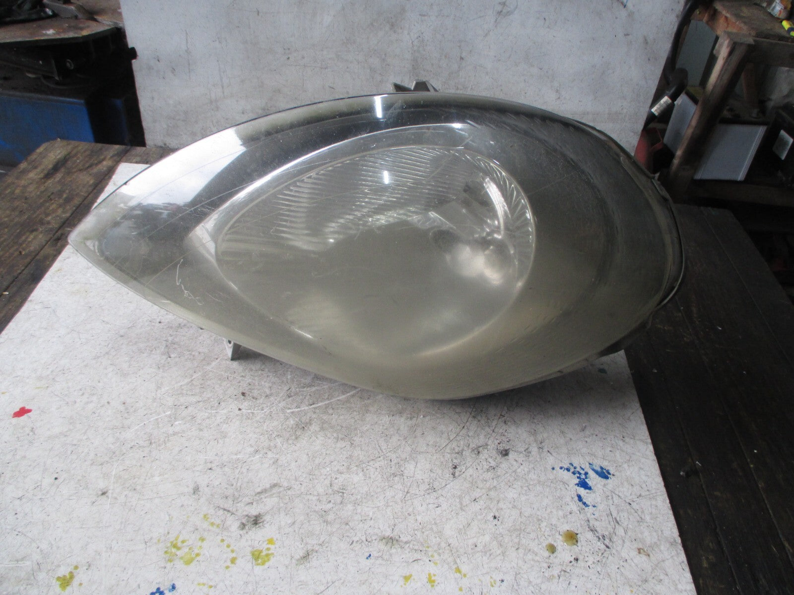 VAUXHALL VIVARO 2002 OSF DRIVER SIDE HEADLIGHT 91165722