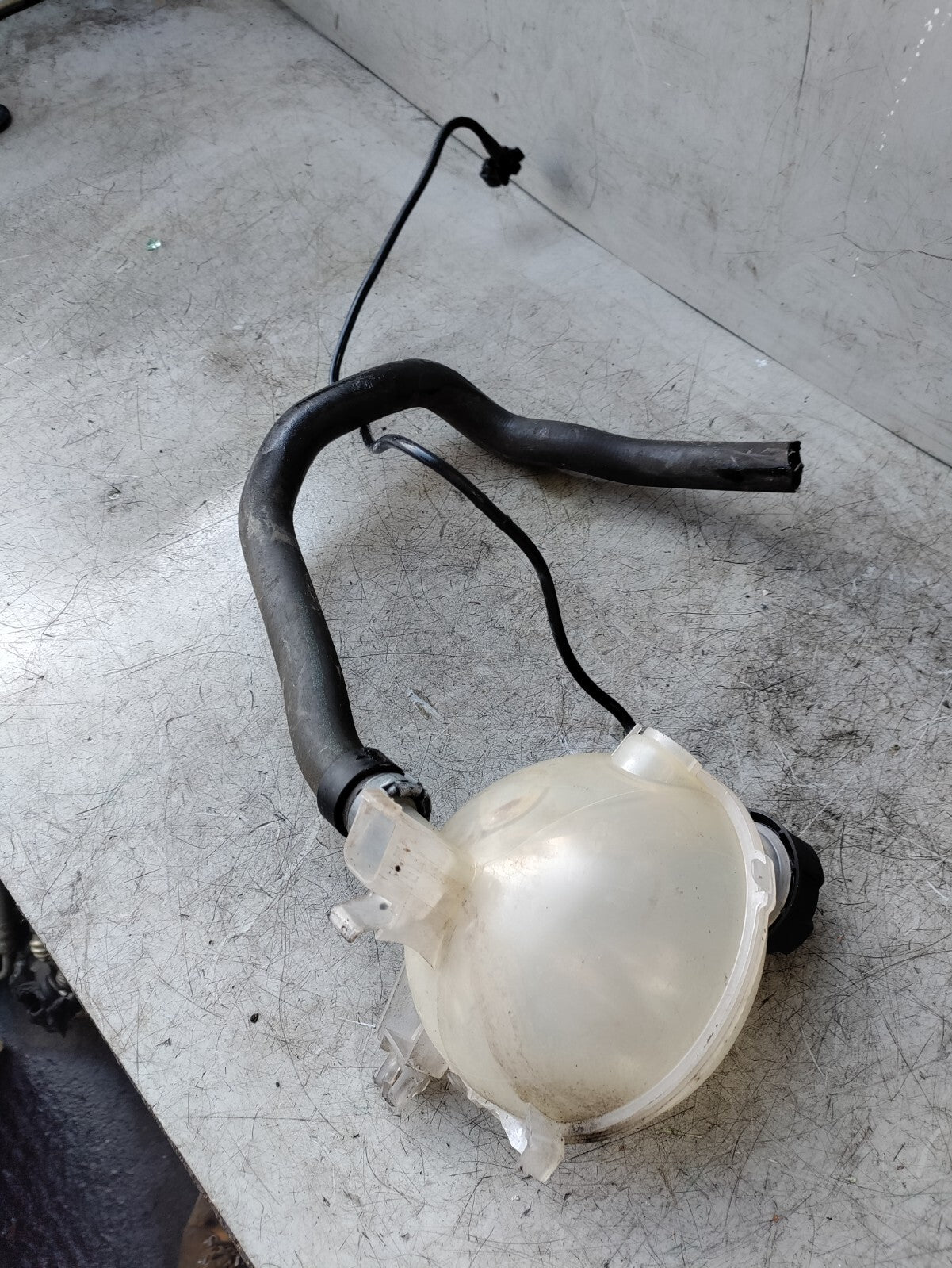 2019 CITROEN C4 CACTUS COOLANT EXPANSION BOTTLE TANK 980077728002