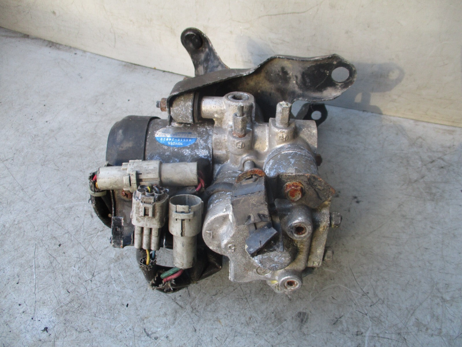 1991 - 2000 LEXUS SOARER ABS PUMP AND MODULATOR 4451024020