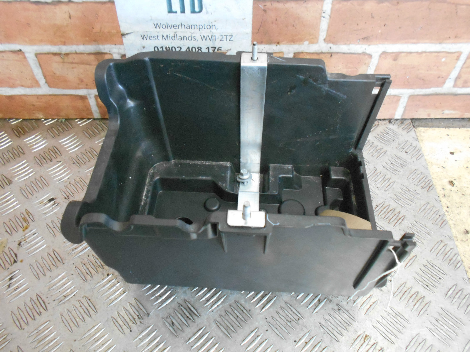 FORD FIESTA MK8 2015 1.0 TURBO ECOBOOST BATTERY TRAY C1BT-10723-BB