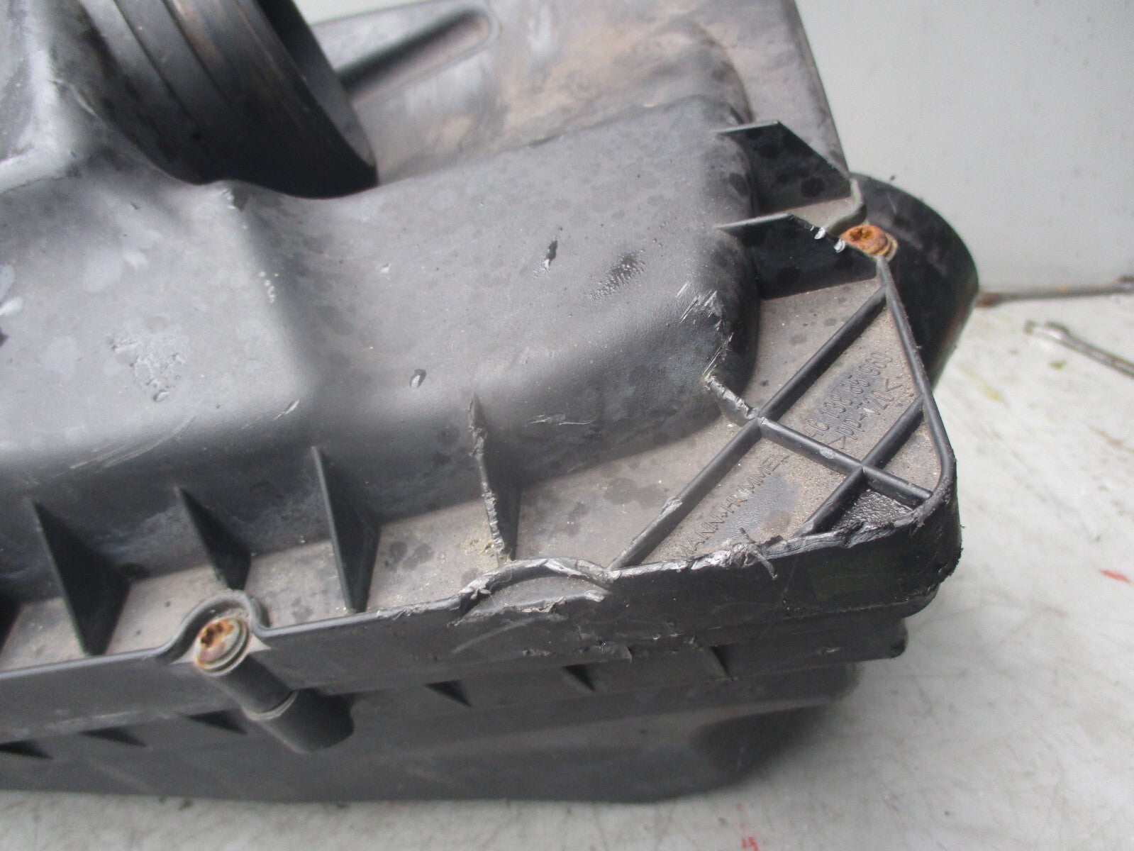 2014 VAUXHALL ZAFIRA B AIR FILTER HOUSING BOX 4613885960