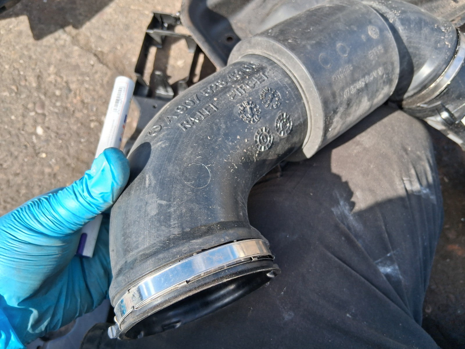 2020 MERCEDES SPRINTER W907 2.0 DIESEL AIR INTAKE PIPE A9075284300