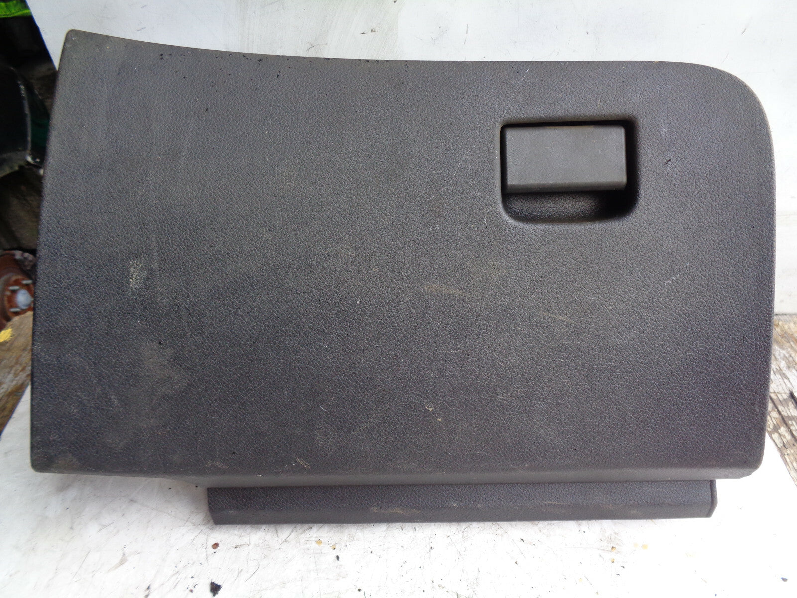 NISSAN X TRAIL MK3 T32 GLOVEBOX STORAGE COMPARTMENT