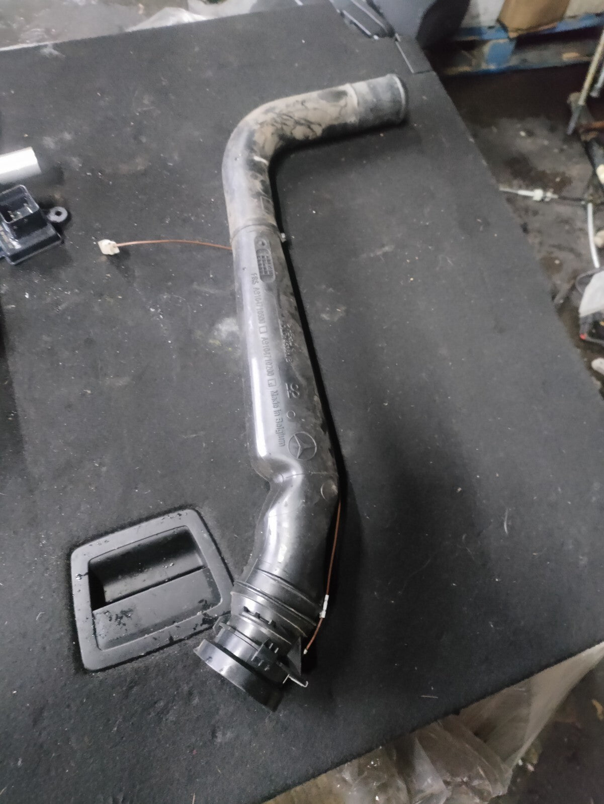 2021 MERCEDES BENZ SPRINTER W907 DIESEL FUEL FILLER NECK PIPE A9104710600