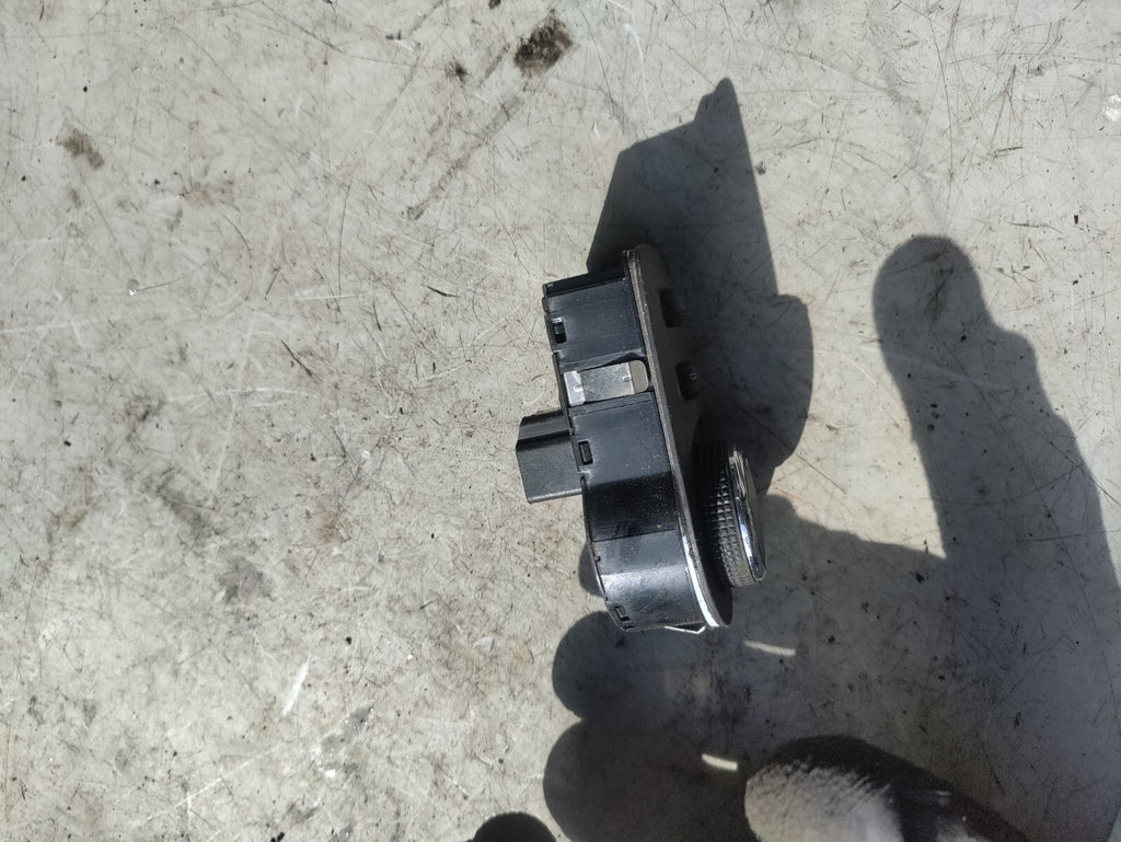 VAUXHALL CORSA D 2011 HEADLIGHT & FOG LIGHT CONTROL SWITCH 13310334