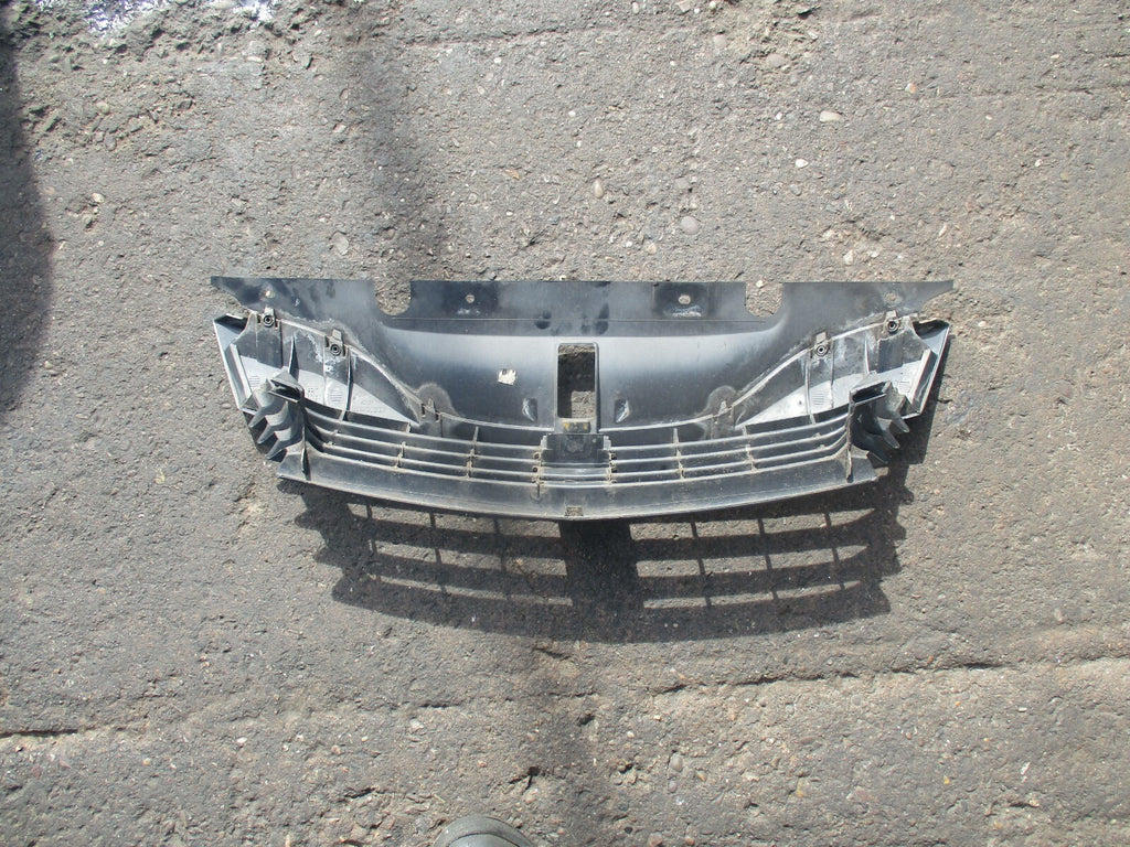 RENAULT LAGUNA MK2 FRONT BUMPER BONNET GRILL GRILLE LIGHT GREEN