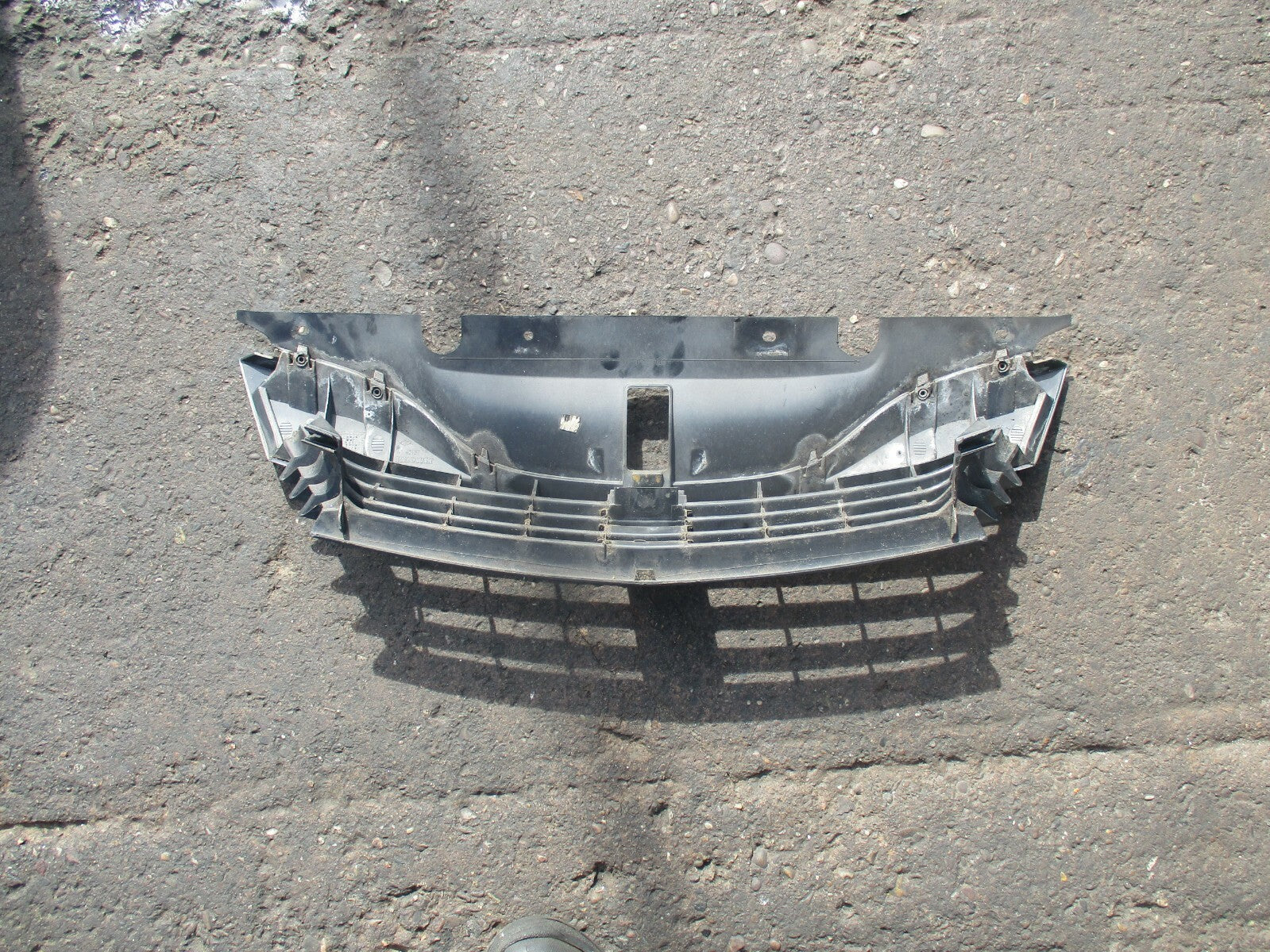 RENAULT LAGUNA MK2 FRONT BUMPER BONNET GRILL GRILLE LIGHT GREEN