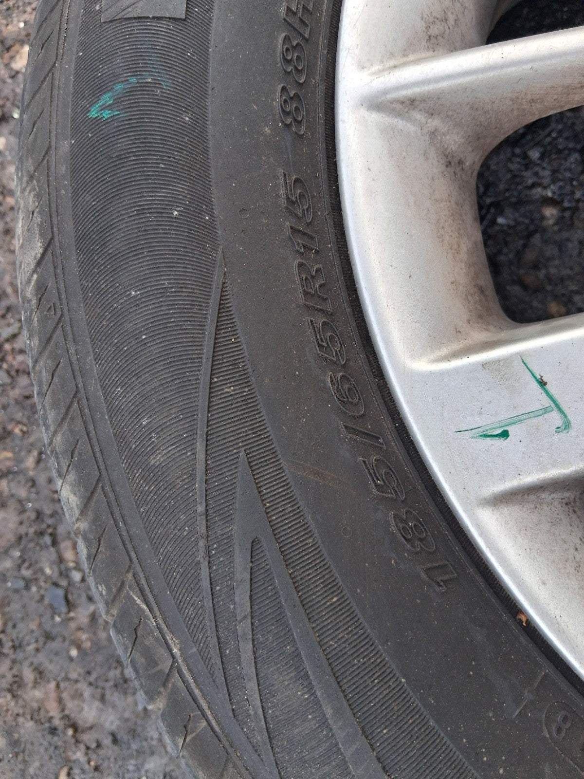 2015 NISSAN NOTE E12 ALLOY WHEEL WITH TYRE 185/65R15 REF 1