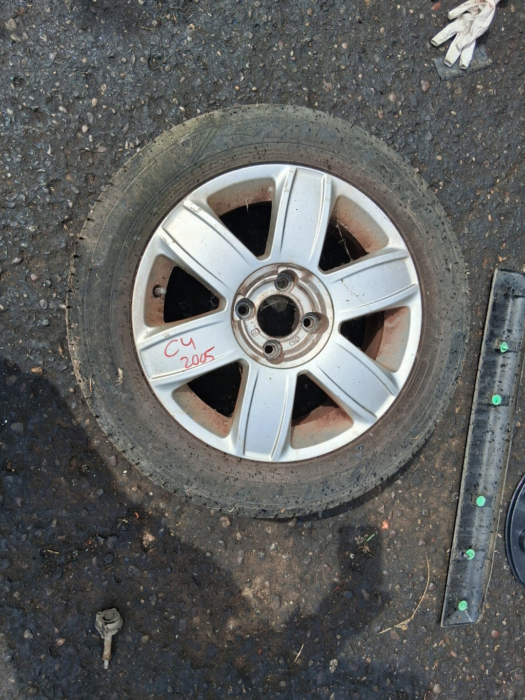 CITROEN C4 MK1 2005 16 INCH ALLOY WHEEL WITH TYRE 205/55R16