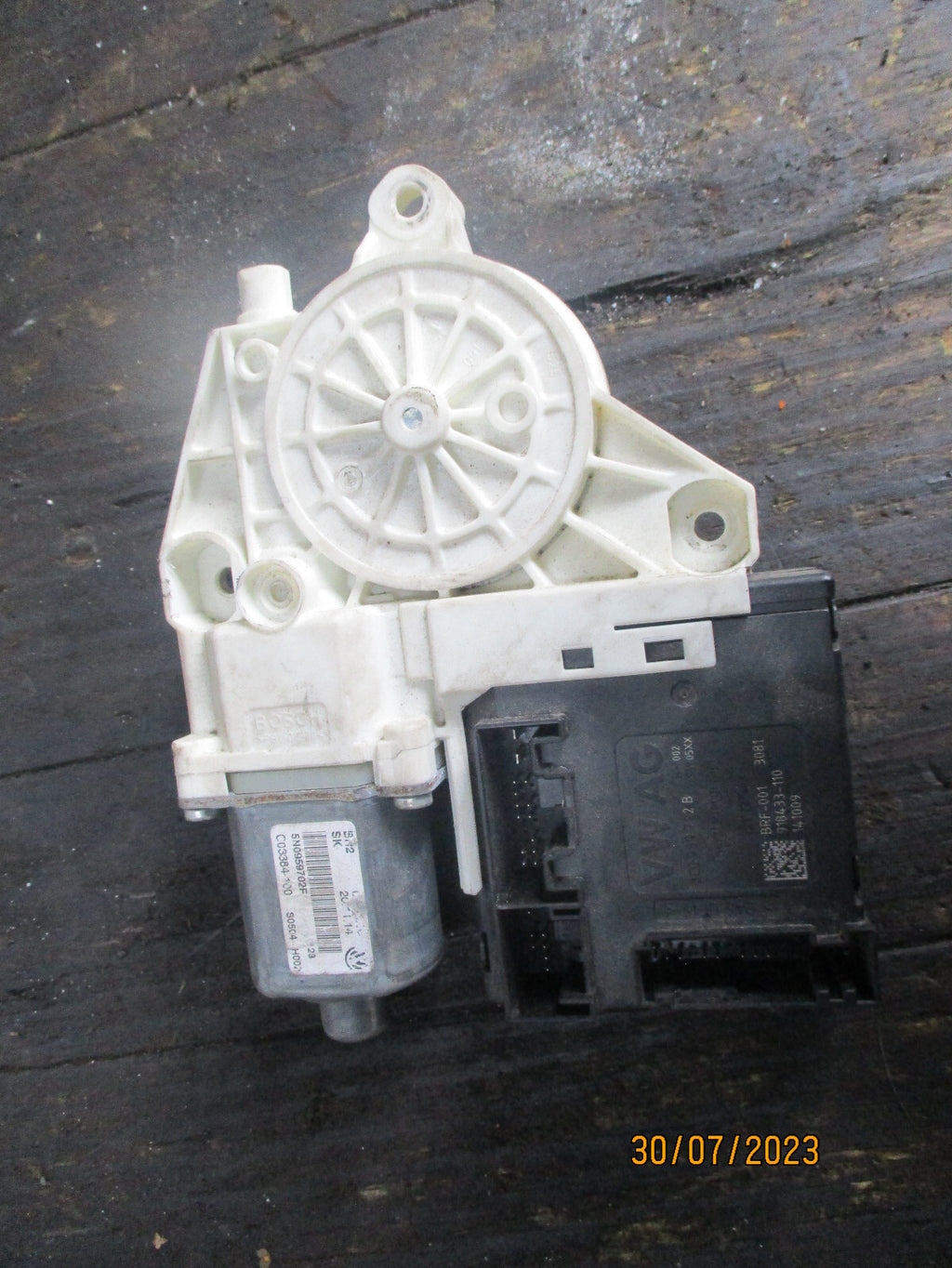 VW TIGUAN 2014 NSF PASSENGER SIDE FRONT WINDOW MOTOR 5N0959702F