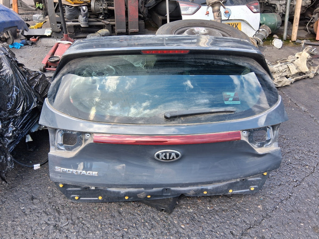 2020 KIA SPORATGE MK4 REAR TAILGATE BOOTLID GLASS HAS DENTS