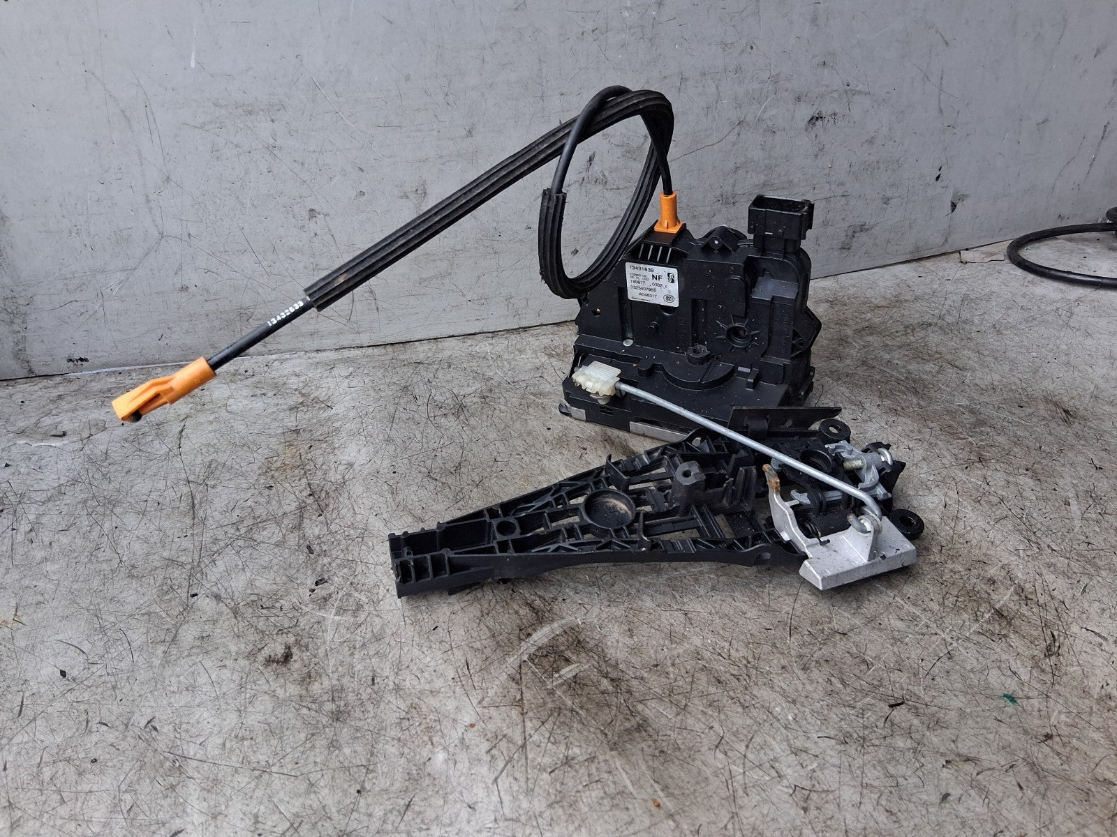 2019 VAUXHALL CORSA E 3 DOOR NS PASSENGER SIDE DOOR LOCK MECHANISM 13431839