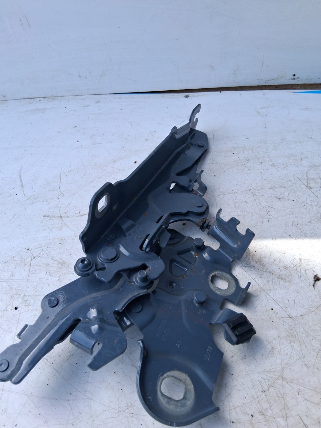 2024 BMW 2 SERIES BONNET HINGE 7450923